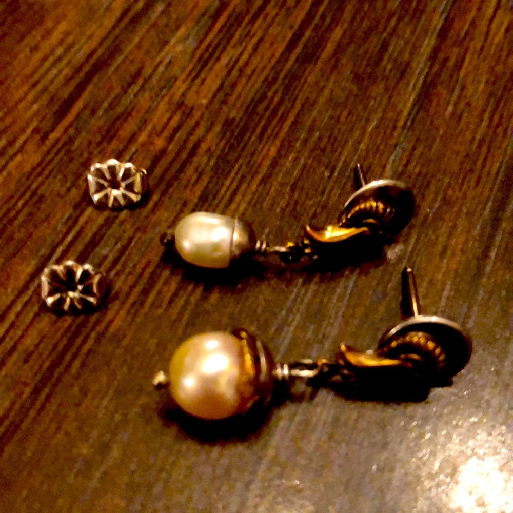 Beth Orduna Pearl drop earrings